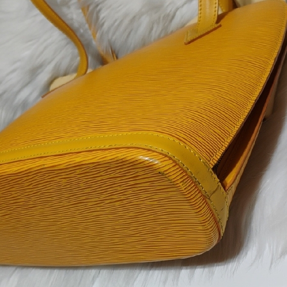 SALE! Authentic Louis Vuitton Epi Lussac Mustard Yellow Shoulder Bag W/Dust Bag - Picture 9 of 16